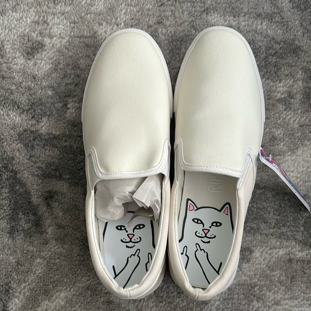 RipNDip slip on shoes New size 12